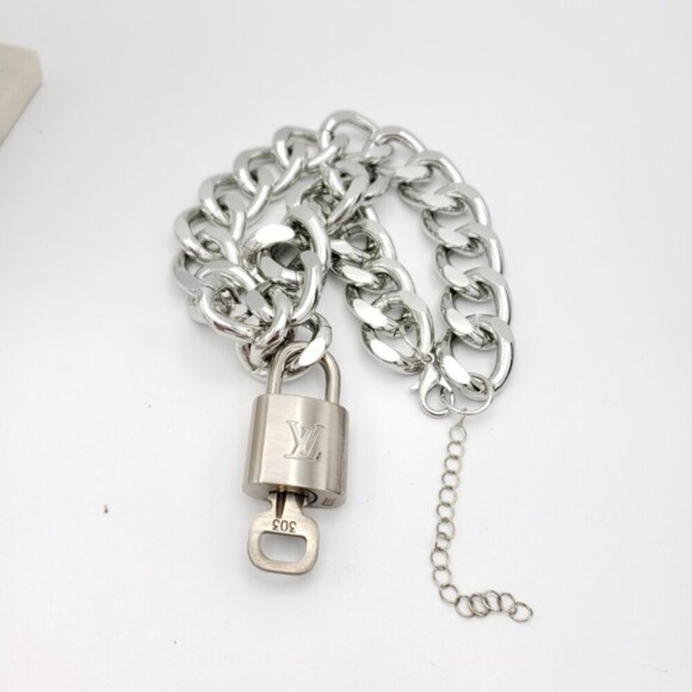 Stainless Steel Silver-Plated Necklace with Authentic Louis Vuitton Padlock - Picture 9 of 10